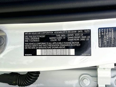 New 2026 Volvo XC40 B5 Plus w/ Protection Package Premier image 36