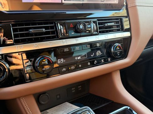 New 2026 Nissan Pathfinder Platinum w/ Cargo Package FWD image 29