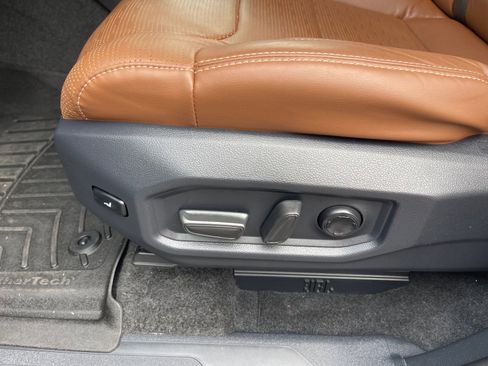 Used 2025 Toyota Tundra 1794 Edition image 9