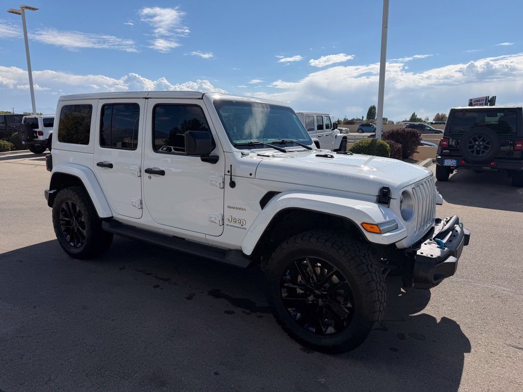 Used 2023 Jeep Wrangler Unlimited Sahara w/ Cold Weather Group AWD/4WD image 6