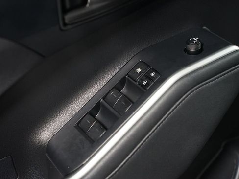 Certified 2023 Toyota Highlander L image 31