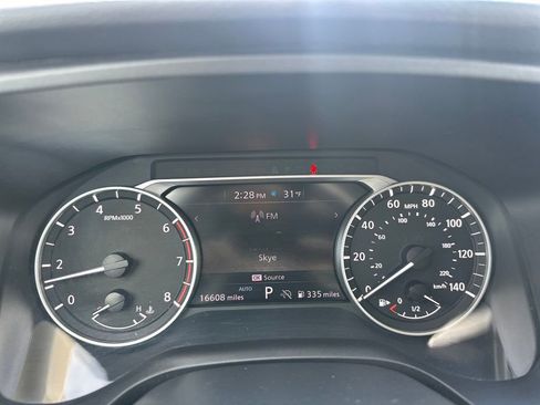 Certified 2025 Nissan Rogue S image 47