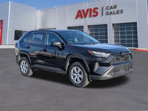Used 2024 Toyota RAV4 LE image 7
