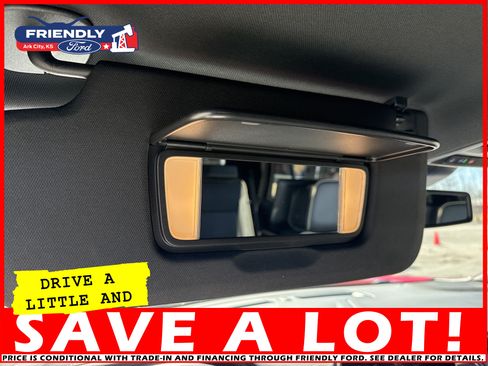 Used 2024 GMC Yukon SLT w/ SLT Premium Package image 33