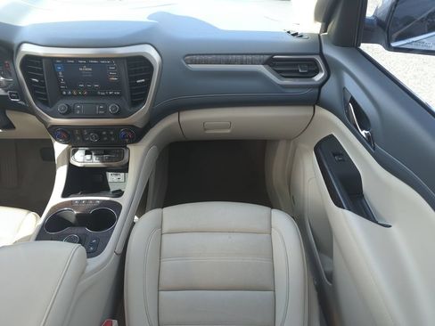 Used 2021 GMC Acadia Denali w/ Denali Technology Package FWD image 16