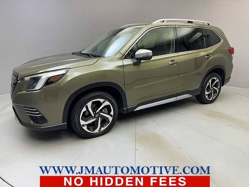 Used 2022 Subaru Forester Touring image 1