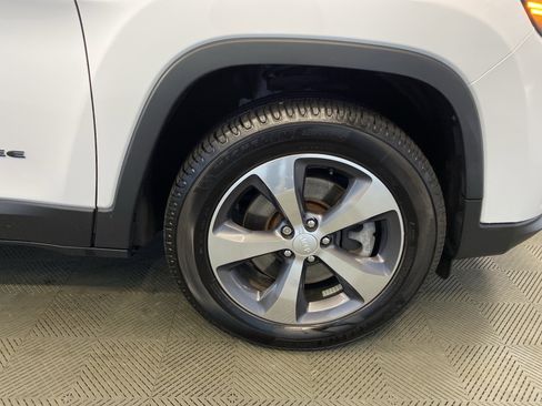 Certified 2019 Jeep Cherokee Limited w/ Trailer Tow Group image 45