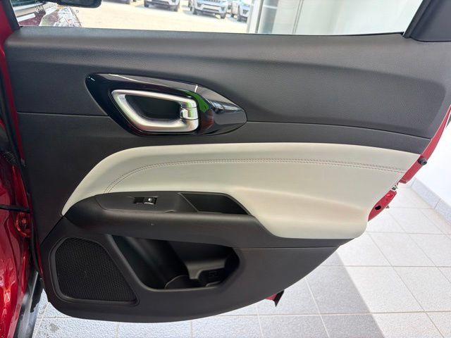 Used 2025 Jeep Compass Limited AWD/4WD image 8
