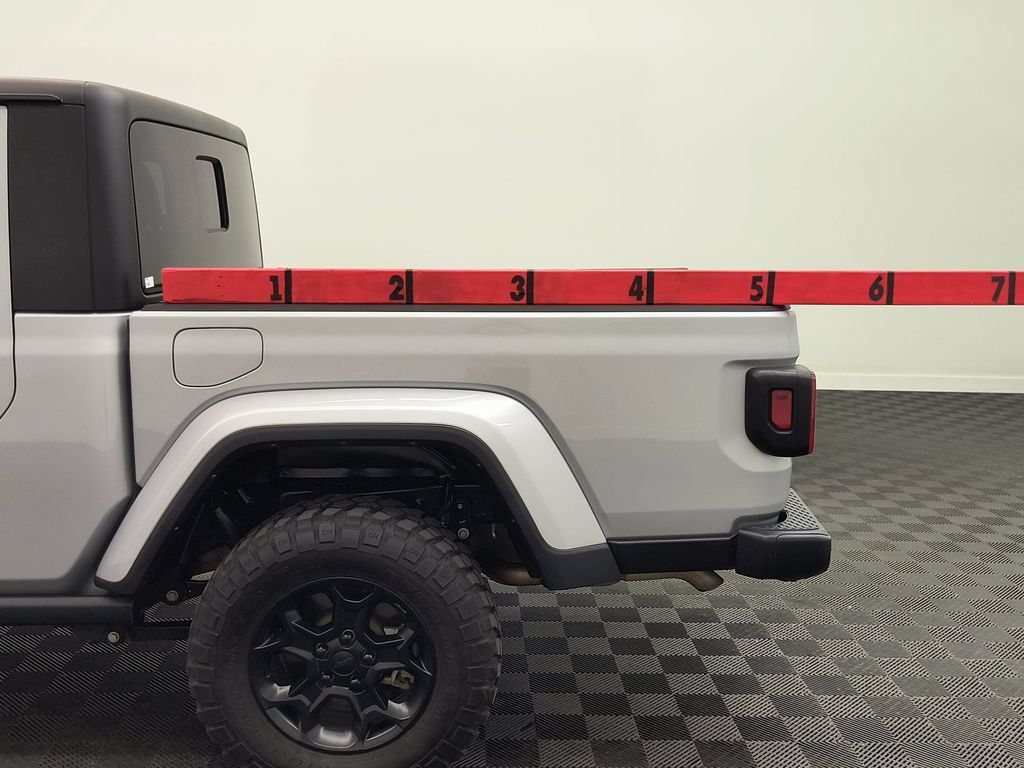Used 2023 Jeep Gladiator Sport AWD/4WD image 23