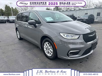 Used 2023 Chrysler Pacifica Touring-L