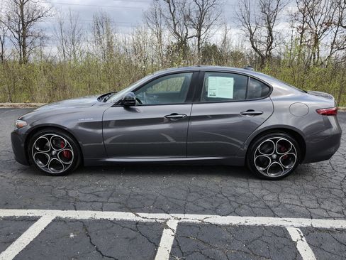 Used 2022 Alfa Romeo Giulia Veloce image 18