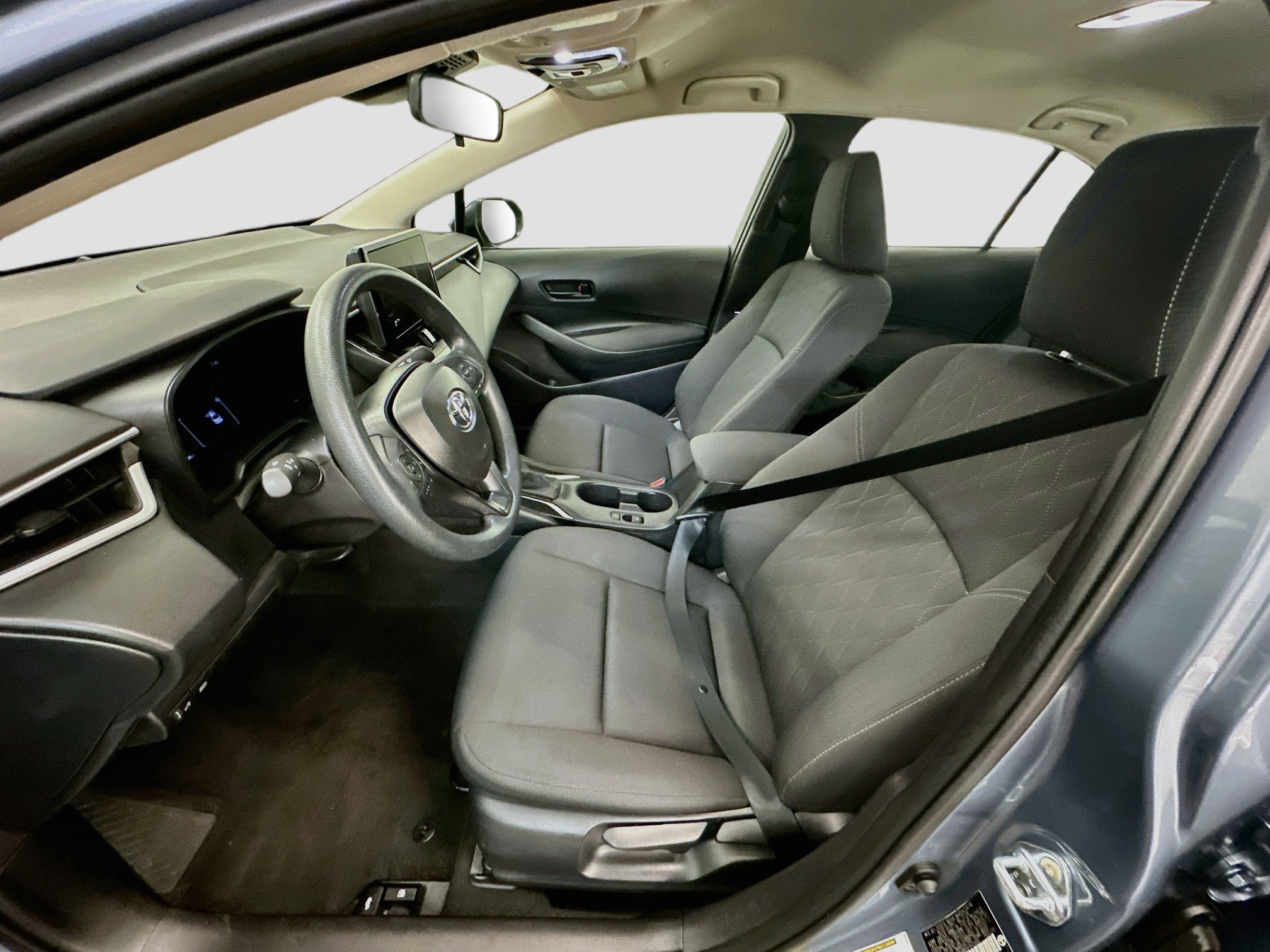 Used 2026 Toyota Corolla LE FWD image 13