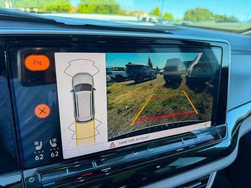 New 2026 Volkswagen Atlas Peak Edition AWD/4WD image 24