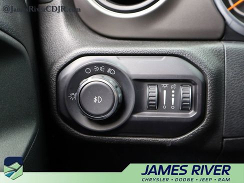 Used 2018 Jeep Wrangler Unlimited Sport AWD/4WD image 30