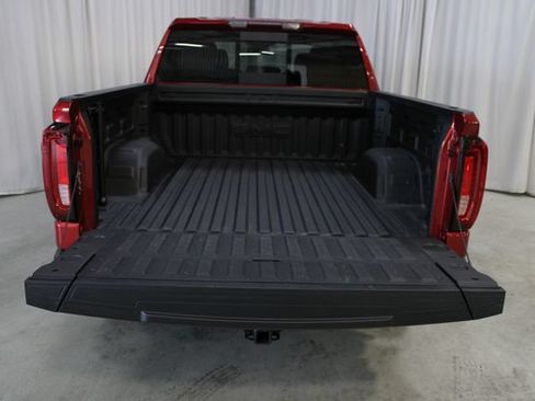 Used 2024 GMC Sierra 1500 SLT w/ SLT Premium Plus Package AWD/4WD image 30
