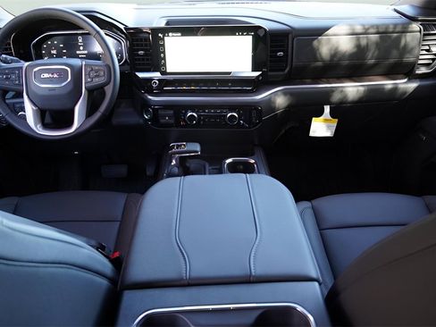 New 2026 GMC Sierra 1500 SLT image 19