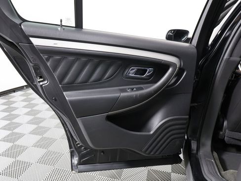 Used 2015 Ford Taurus SEL image 16