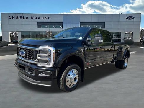 New 2026 Ford F450 Platinum w/ FX4 Off-Road Package AWD/4WD image 3