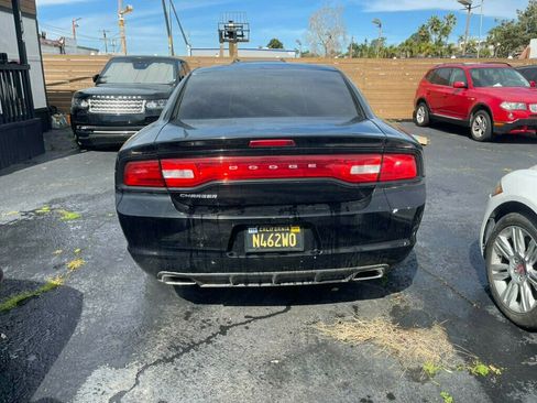 Used 2014 Dodge Charger SE image 4