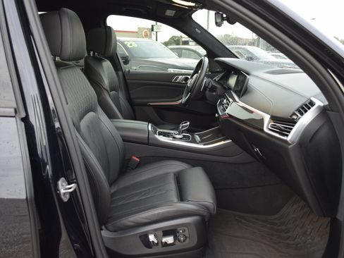 Used 2022 BMW X5 M50i w/ Executive Package image 24