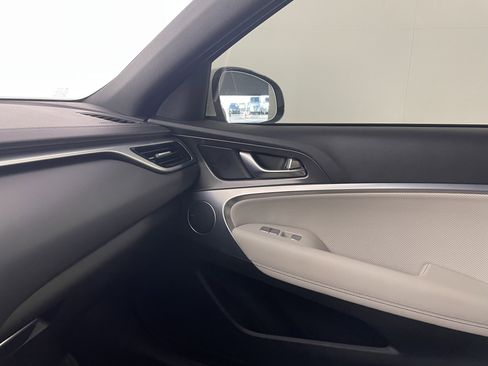 Used 2024 Genesis G70 2.5T w/ Sport Prestige Package image 12