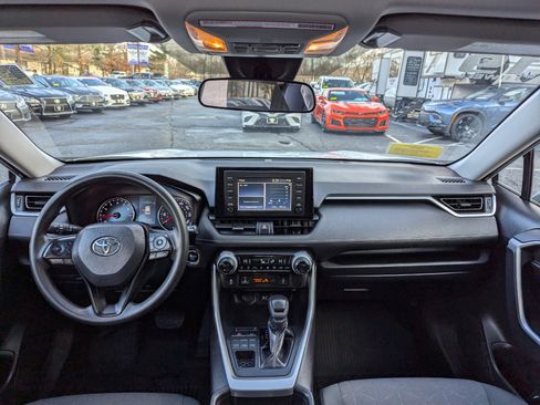 Used 2019 Toyota RAV4 XLE w/ Convenience Package image 41