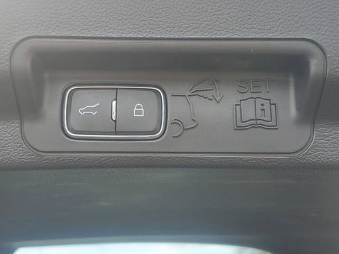 Certified 2023 Ford Explorer XLT w/ Equipment Group 202A AWD/4WD image 9