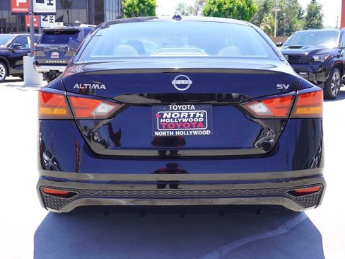 Used 2023 Nissan Altima 2.5 SV FWD image 6