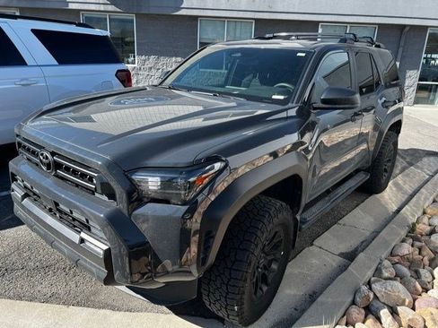 Used 2025 Toyota 4Runner SR5 image 2