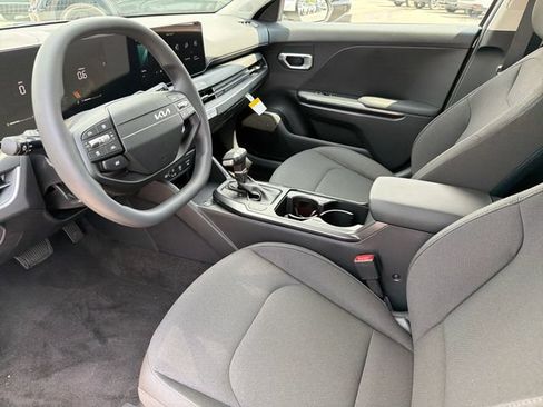 New 2026 Kia K4 FWD image 18