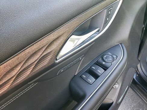 Used 2023 Buick Envision Avenir AWD/4WD image 10