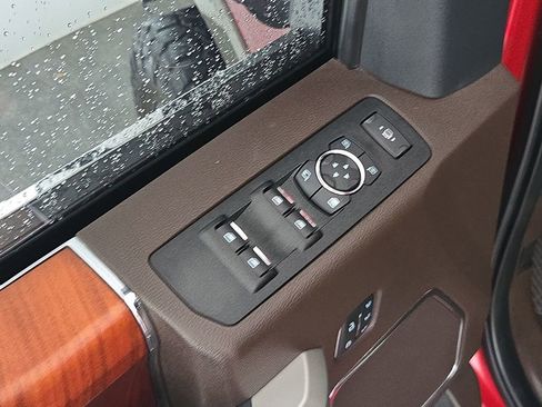 Used 2022 Ford F250 King Ranch w/ King Ranch Ultimate Package AWD/4WD image 29