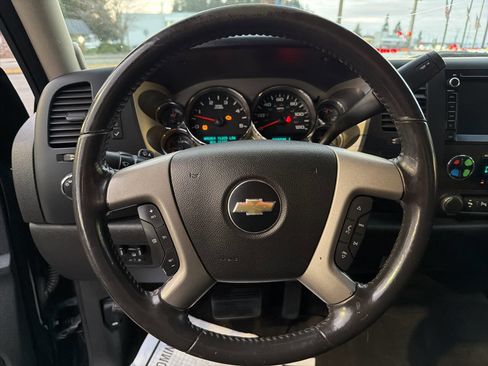 Used 2011 Chevrolet Silverado 2500 LT w/ Interior Plus Package image 25