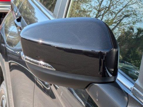 New 2025 Mitsubishi Eclipse Cross SE image 12