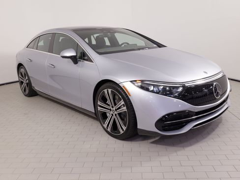 Used 2023 Mercedes-Benz EQS 450+ 4MATIC Sedan image 6
