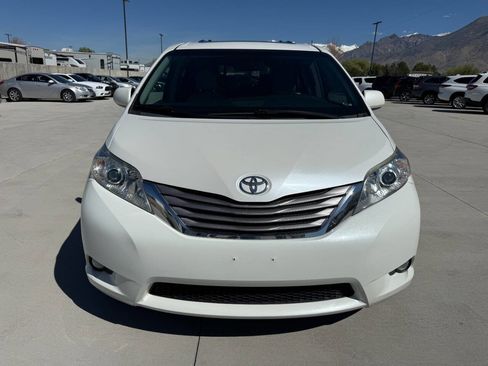 Used 2016 Toyota Sienna XLE Premium image 8
