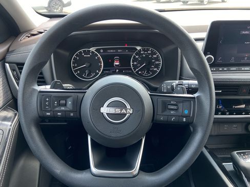 Used 2023 Nissan Rogue SV FWD image 15