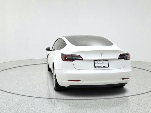 Used 2022 Tesla Model 3 Standard Range RWD image 6