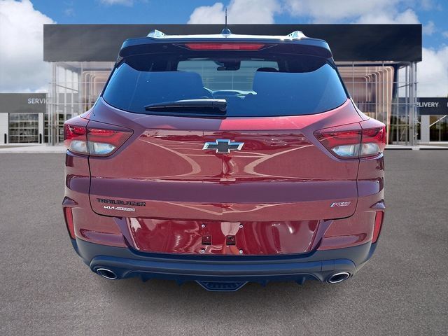 Used 2023 Chevrolet TrailBlazer RS w/ Sun and Liftgate Package FWD image 5