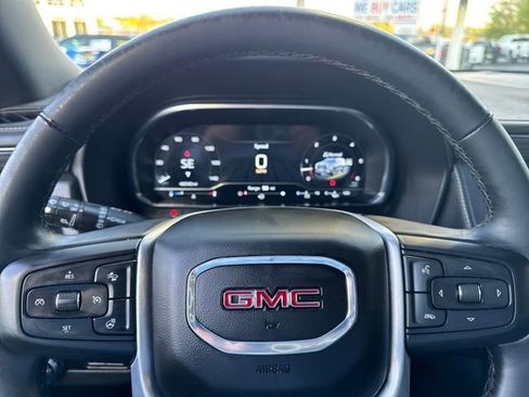 Used 2024 GMC Yukon XL SLT w/ SLT Luxury Package AWD/4WD image 14