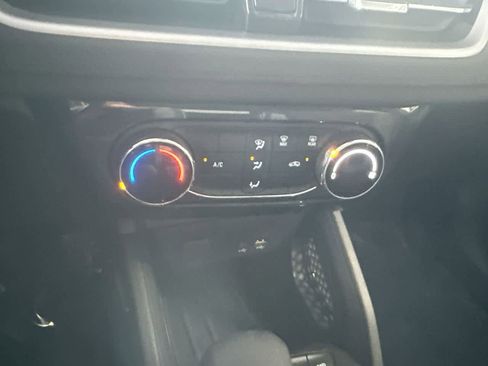 Used 2025 Chevrolet TrailBlazer LT AWD/4WD image 20
