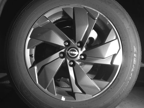 Used 2025 Nissan Rogue SV FWD image 14