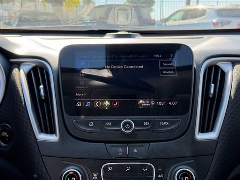 Used 2023 Chevrolet Malibu LT FWD image 19