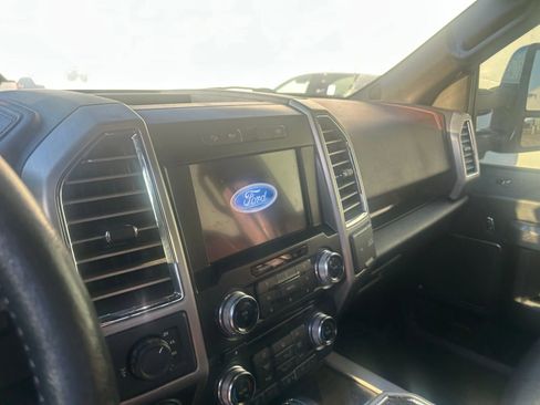 Used 2016 Ford F150 Platinum w/ Equipment Group 701A Luxury AWD/4WD image 25