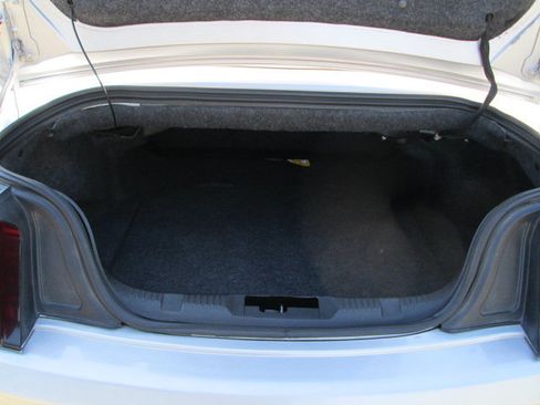 Used 2015 Ford Mustang Premium RWD image 11
