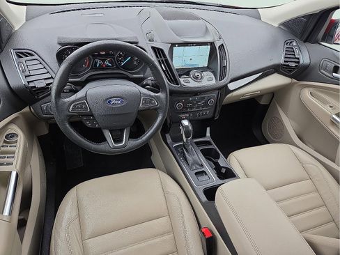 Used 2019 Ford Escape Titanium image 11