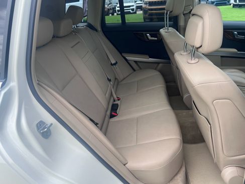 Used 2011 Mercedes-Benz GLK 350 2WD image 14