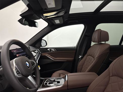 New 2026 BMW X5 xDrive40i w/ M Sport Package image 24