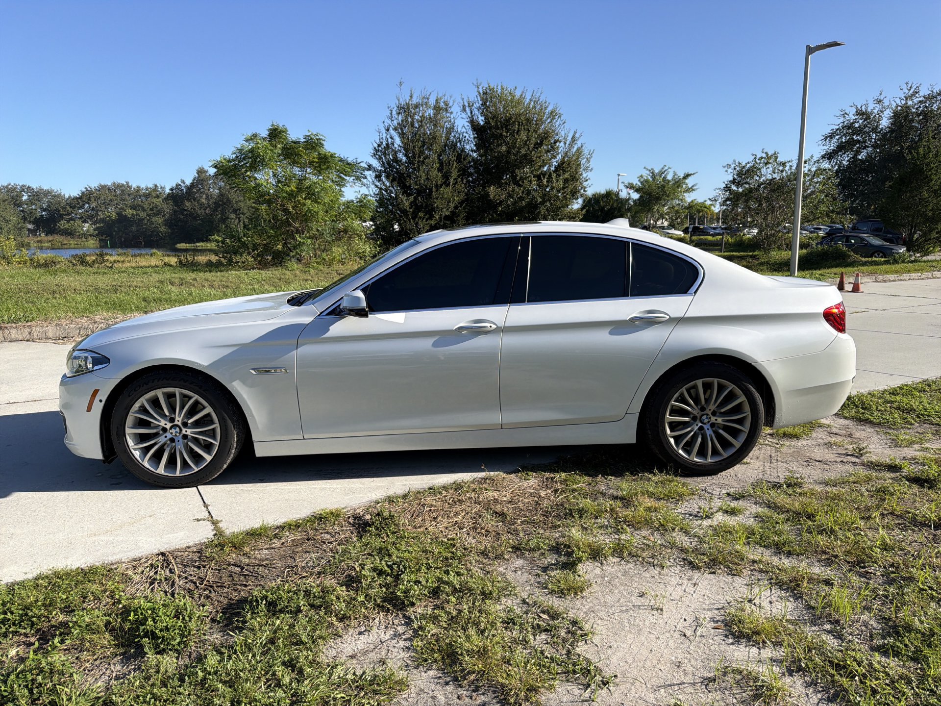 Used 2016 BMW 528i Sedan RWD image 7
