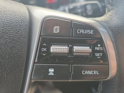 Used 2019 Kia Sorento SX image 34